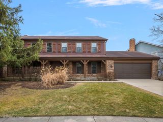 2432 Auburn Lane, Northbrook, IL 60062