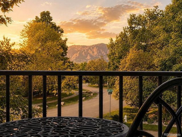 1332 Lark Ct, Boulder, CO 80303