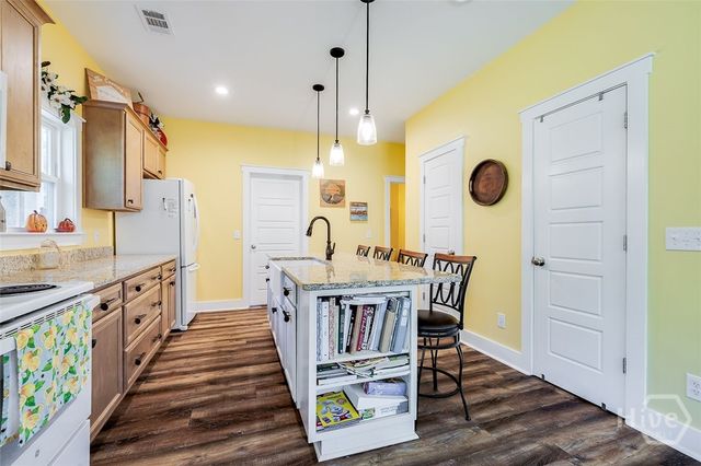 215 Lorenzo Hurst Road, Springfield, GA 31329