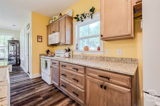 215 Lorenzo Hurst Road, Springfield, GA 31329