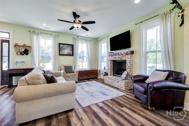 215 Lorenzo Hurst Road, Springfield, GA 31329