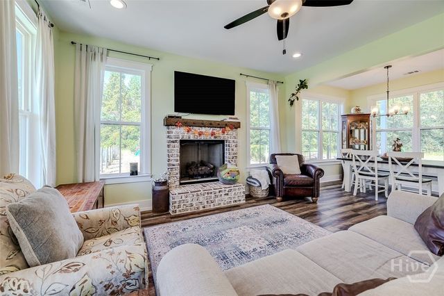 215 Lorenzo Hurst Road, Springfield, GA 31329