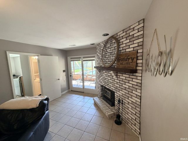 4355 E Birch Drive, Newburgh, IN 47630