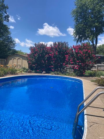 4355 E Birch Drive, Newburgh, IN 47630