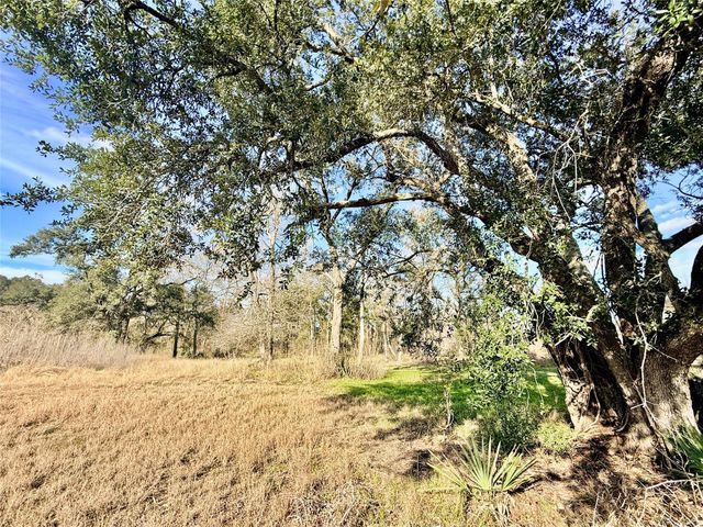 6944 County Road 359, Sweeny, TX 77480