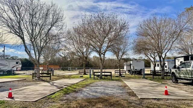 6944 County Road 359, Sweeny, TX 77480