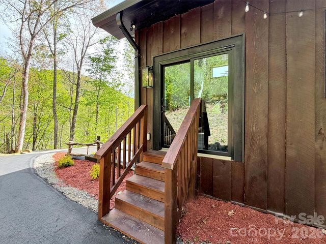 455 Chinquapin Road, Canton, NC 28716