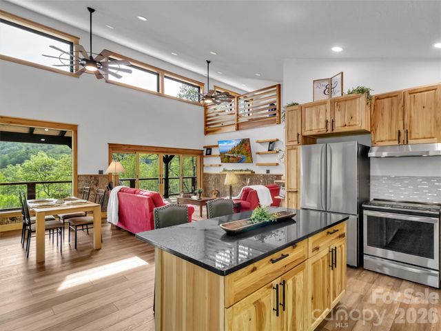 455 Chinquapin Road, Canton, NC 28716