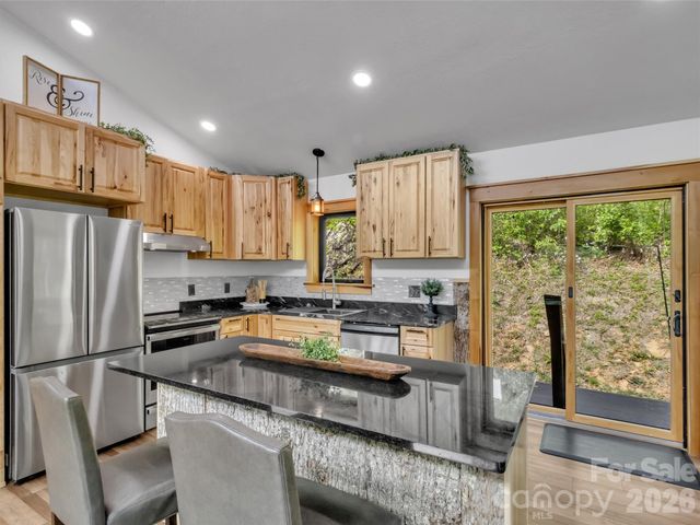 455 Chinquapin Road, Canton, NC 28716