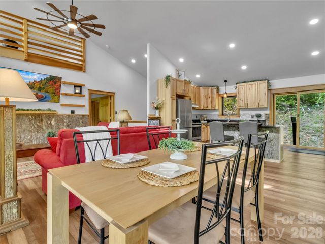 455 Chinquapin Road, Canton, NC 28716