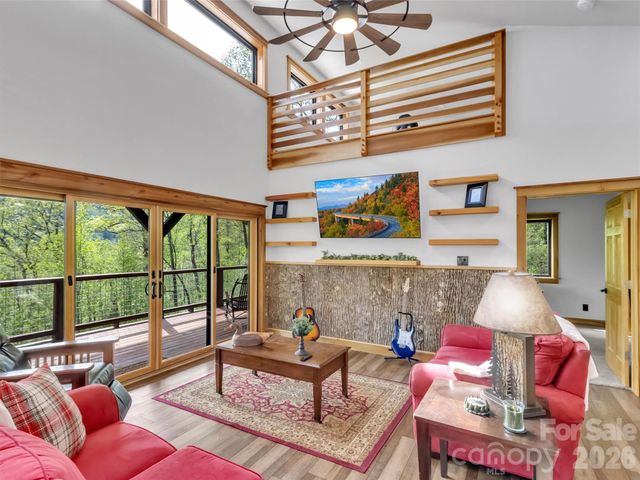 455 Chinquapin Road, Canton, NC 28716