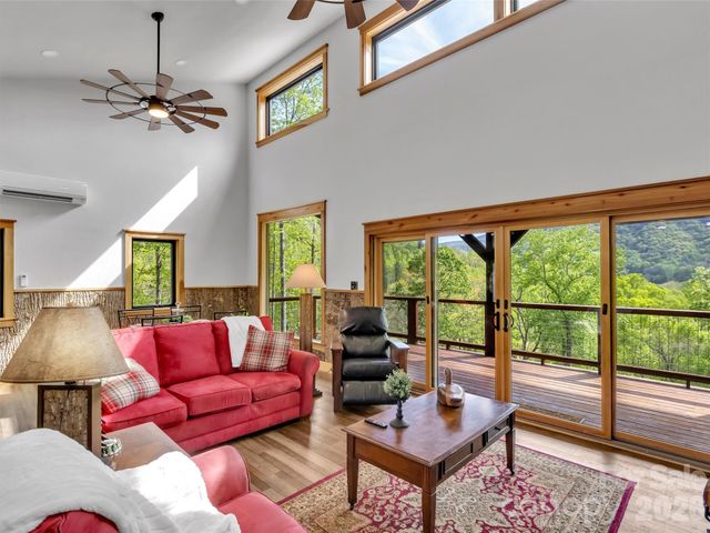 455 Chinquapin Road, Canton, NC 28716