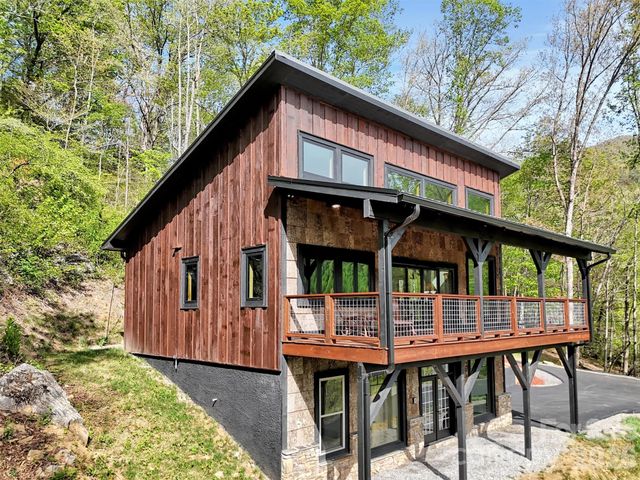 455 Chinquapin Road, Canton, NC 28716