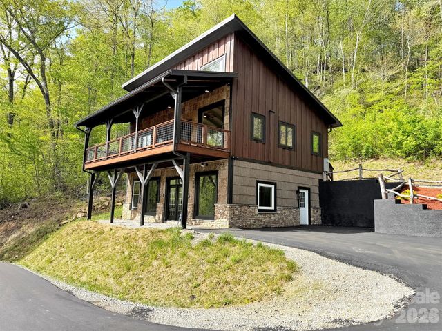 455 Chinquapin Road, Canton, NC 28716