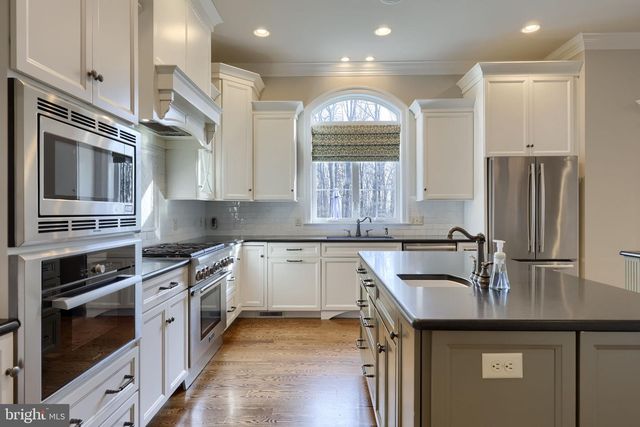 521 MEETINGHOUSE RD, Gap, PA 17527