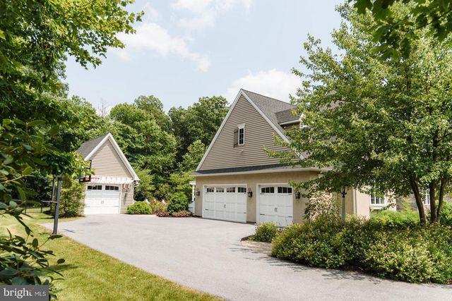 521 MEETINGHOUSE RD, Gap, PA 17527