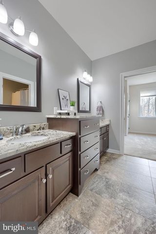 521 MEETINGHOUSE RD, Gap, PA 17527