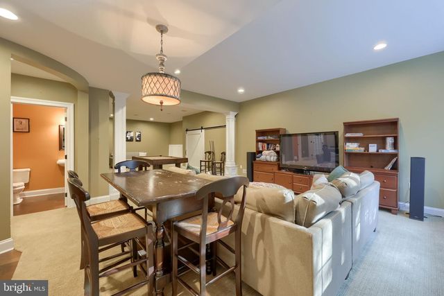 521 MEETINGHOUSE RD, Gap, PA 17527