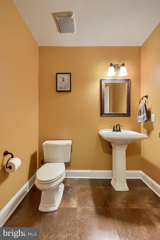 521 MEETINGHOUSE RD, Gap, PA 17527