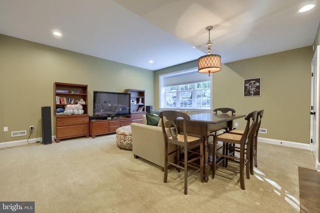 521 MEETINGHOUSE RD, Gap, PA 17527