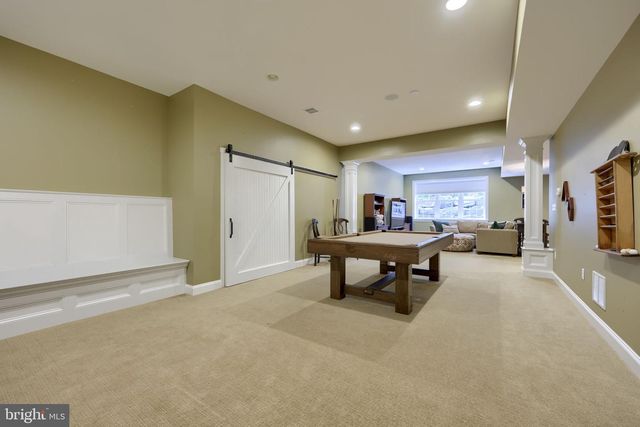 521 MEETINGHOUSE RD, Gap, PA 17527