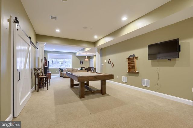 521 MEETINGHOUSE RD, Gap, PA 17527