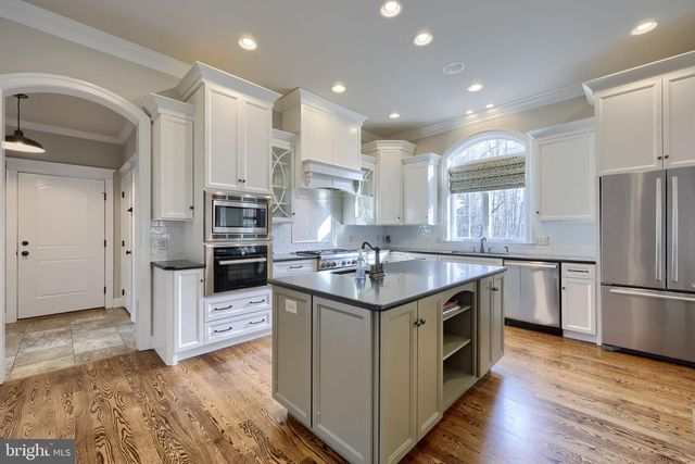 521 MEETINGHOUSE RD, Gap, PA 17527