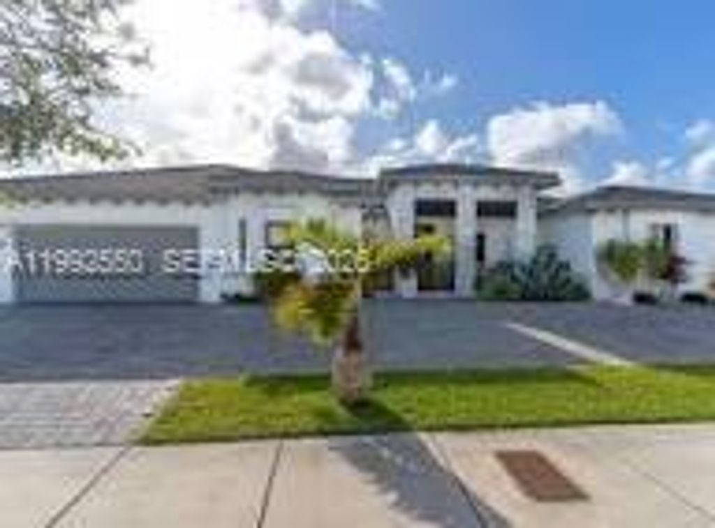 19303 SW 132nd Path, Miami, FL 33177