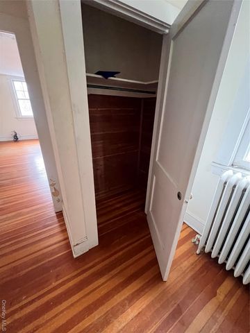 30 Garfield Place, Poughkeepsie, NY 12601