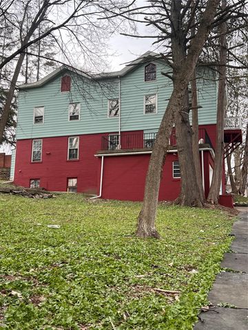 30 Garfield Place, Poughkeepsie, NY 12601