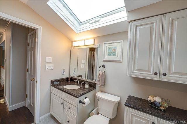 12 Ida Lane, North Babylon, NY 11703