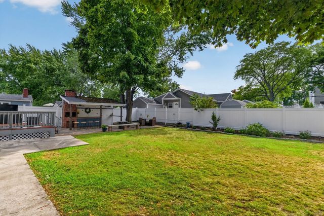 23 Bowdoin St, Malden, MA 02148