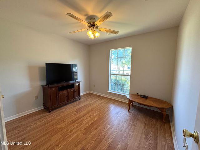 7185 Redfern Drive, Horn Lake, MS 38637