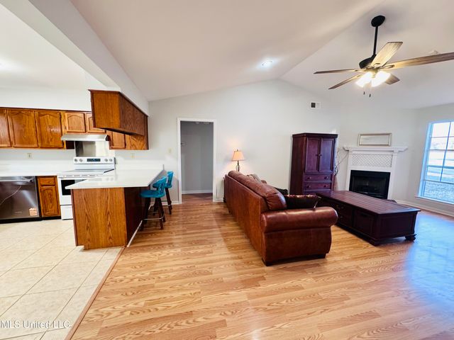 7185 Redfern Drive, Horn Lake, MS 38637