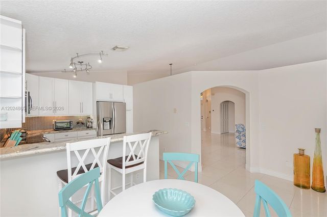 16269 SW 6th St, Pembroke Pines, FL 33027