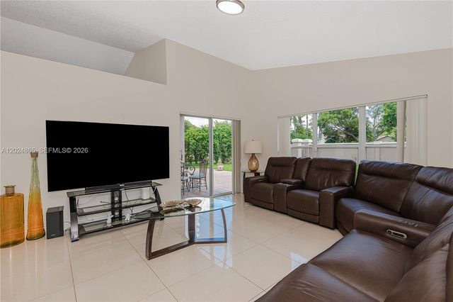 16269 SW 6th St, Pembroke Pines, FL 33027
