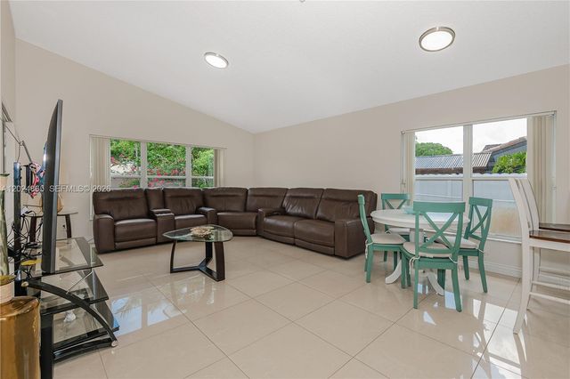16269 SW 6th St, Pembroke Pines, FL 33027