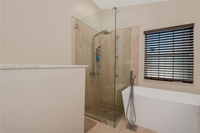 16269 SW 6th St, Pembroke Pines, FL 33027