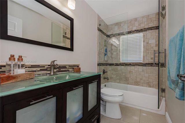16269 SW 6th St, Pembroke Pines, FL 33027