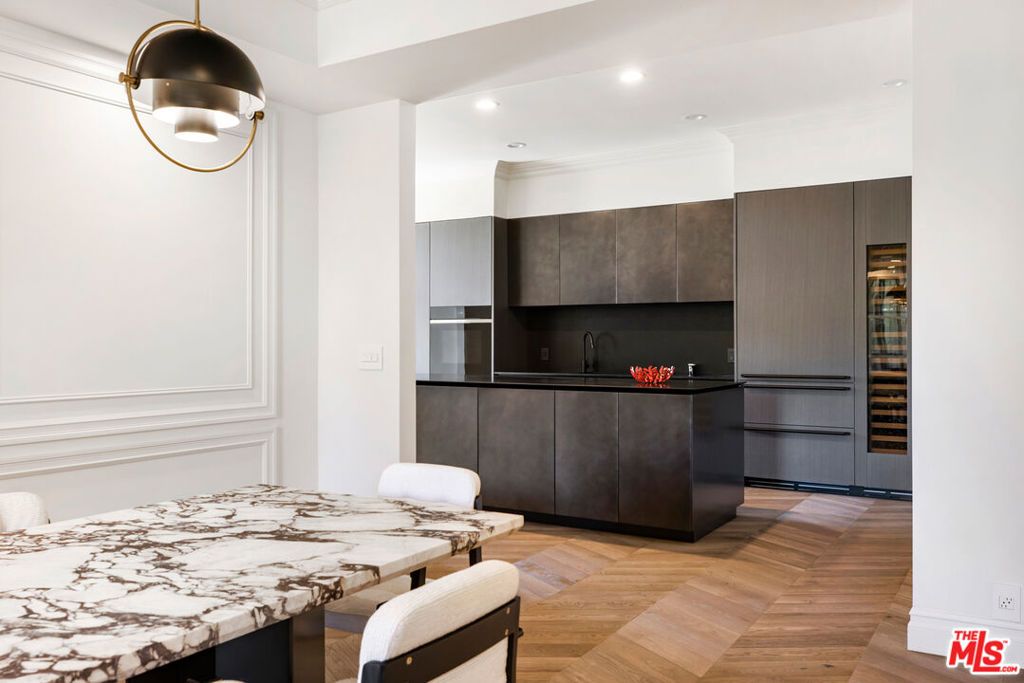 Image 11 of property listing at 10110 Empyrean Way 204, Los Angeles, CA 90067