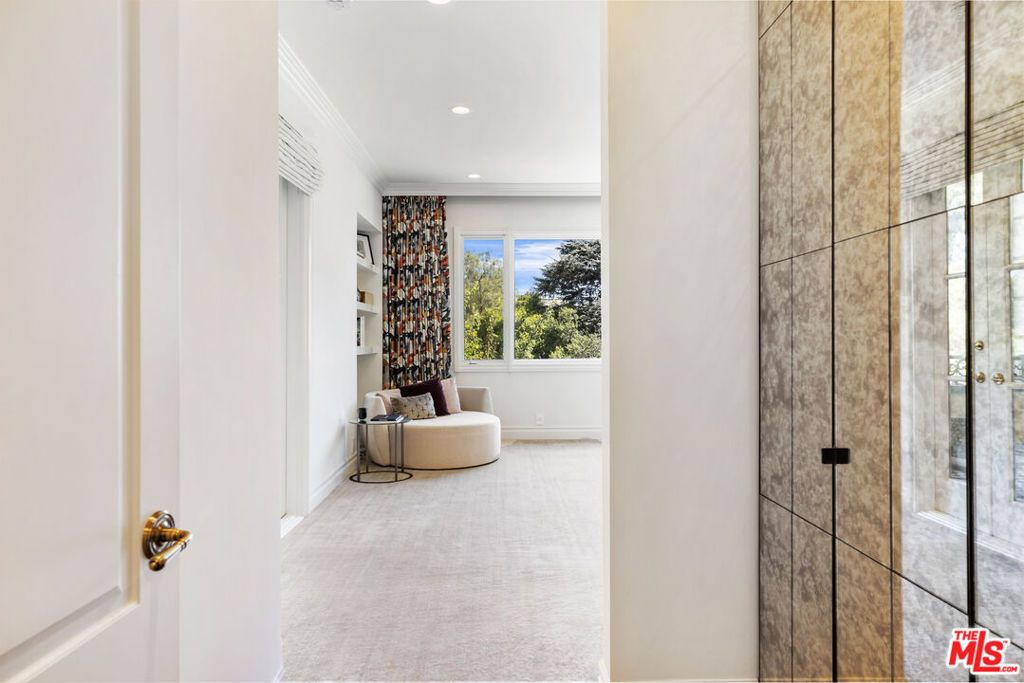 Image 16 of property listing at 10110 Empyrean Way 204, Los Angeles, CA 90067