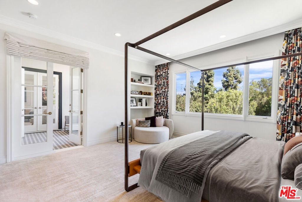 Image 18 of property listing at 10110 Empyrean Way 204, Los Angeles, CA 90067