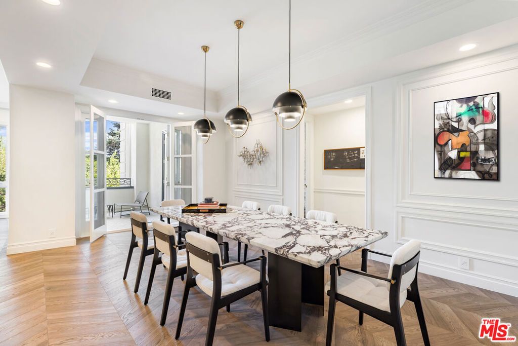 Image 7 of property listing at 10110 Empyrean Way 204, Los Angeles, CA 90067