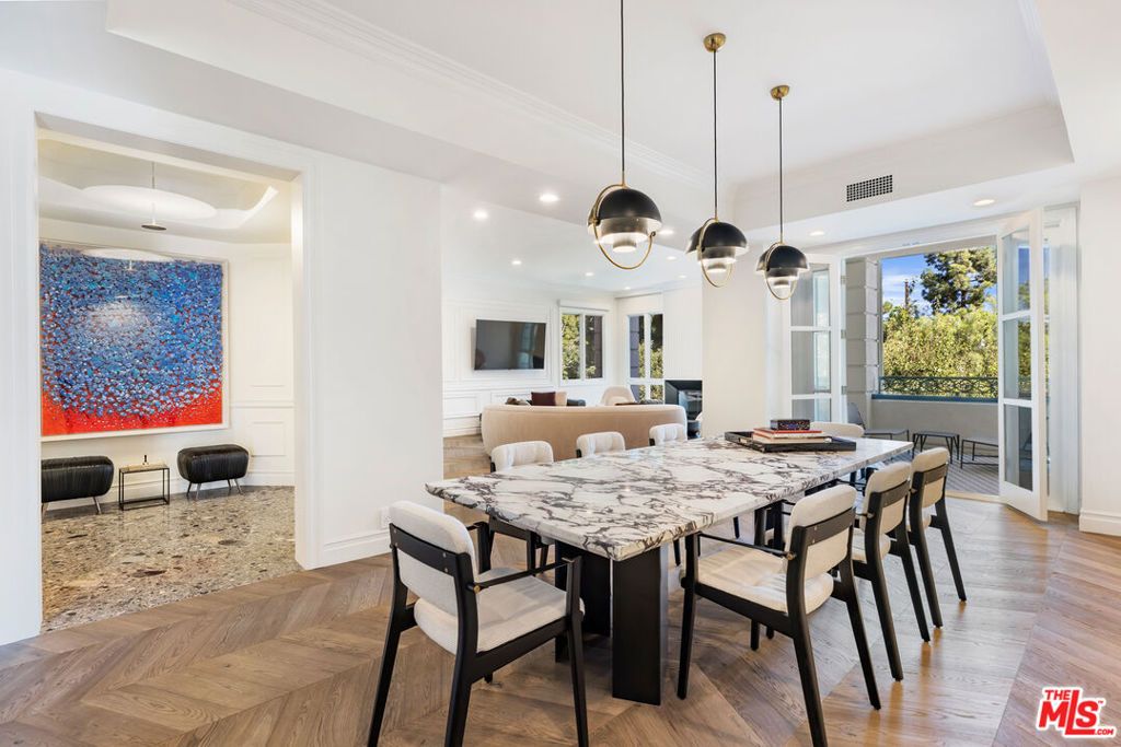 Image 8 of property listing at 10110 Empyrean Way 204, Los Angeles, CA 90067