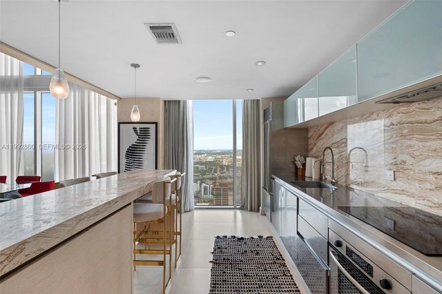 1040 Biscayne Blvd PH-4607, Miami, FL 33132