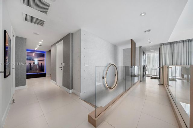 1040 Biscayne Blvd PH-4607, Miami, FL 33132