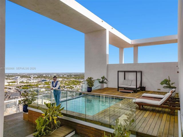 1040 Biscayne Blvd PH-4607, Miami, FL 33132