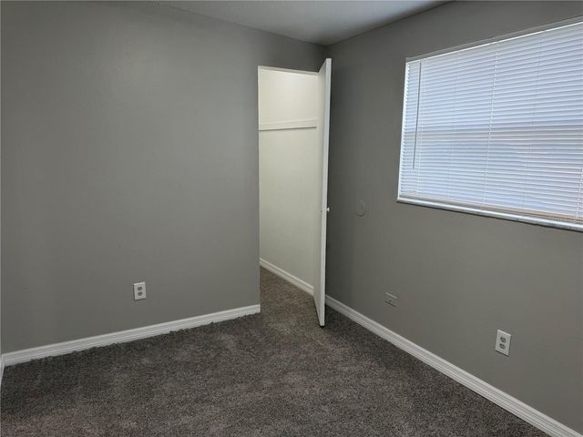 8707 N MANDARINE PLACE B, Tampa, FL 33617