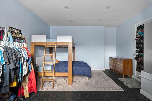 6351 Moseley St, Hollywood, FL 33024