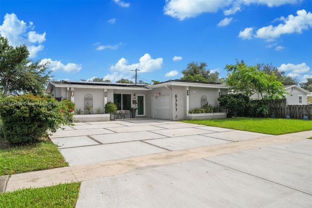 6351 Moseley St, Hollywood, FL 33024